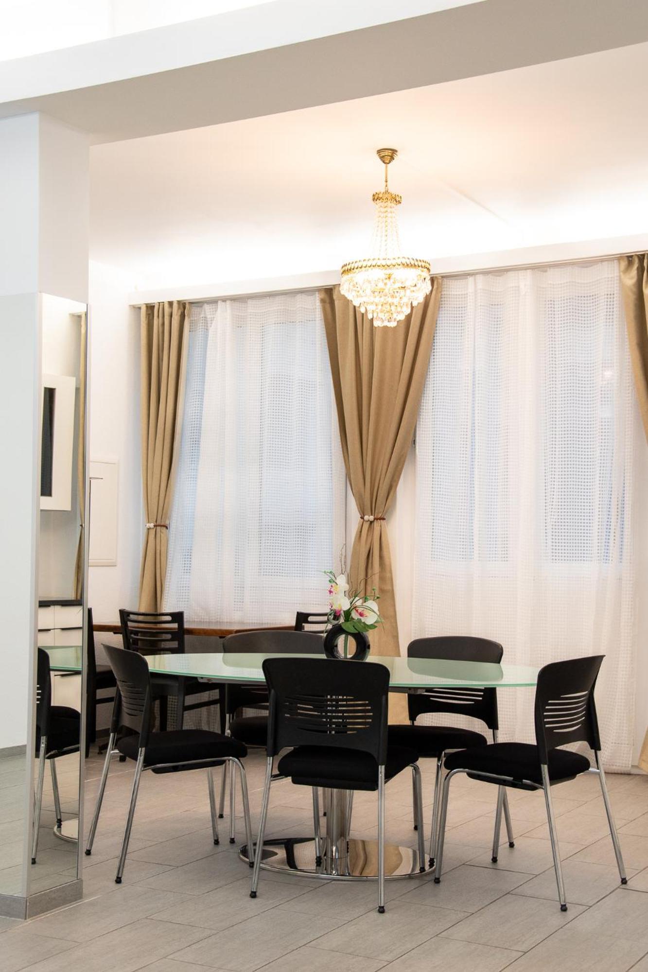 Guest Rooms Diamant Biel/Bienne Esterno foto